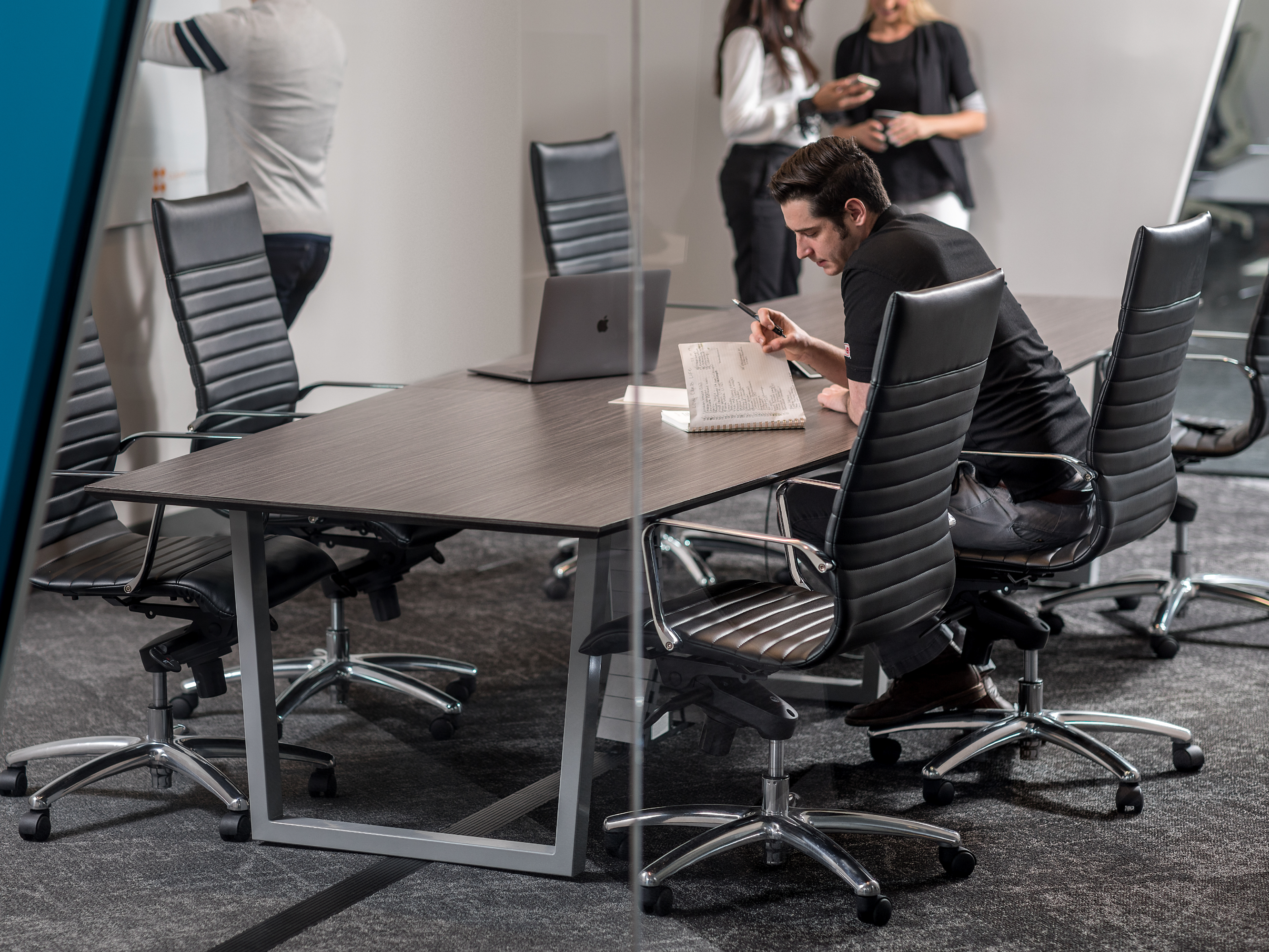 THREE60 Conference Table – Sleigh Leg