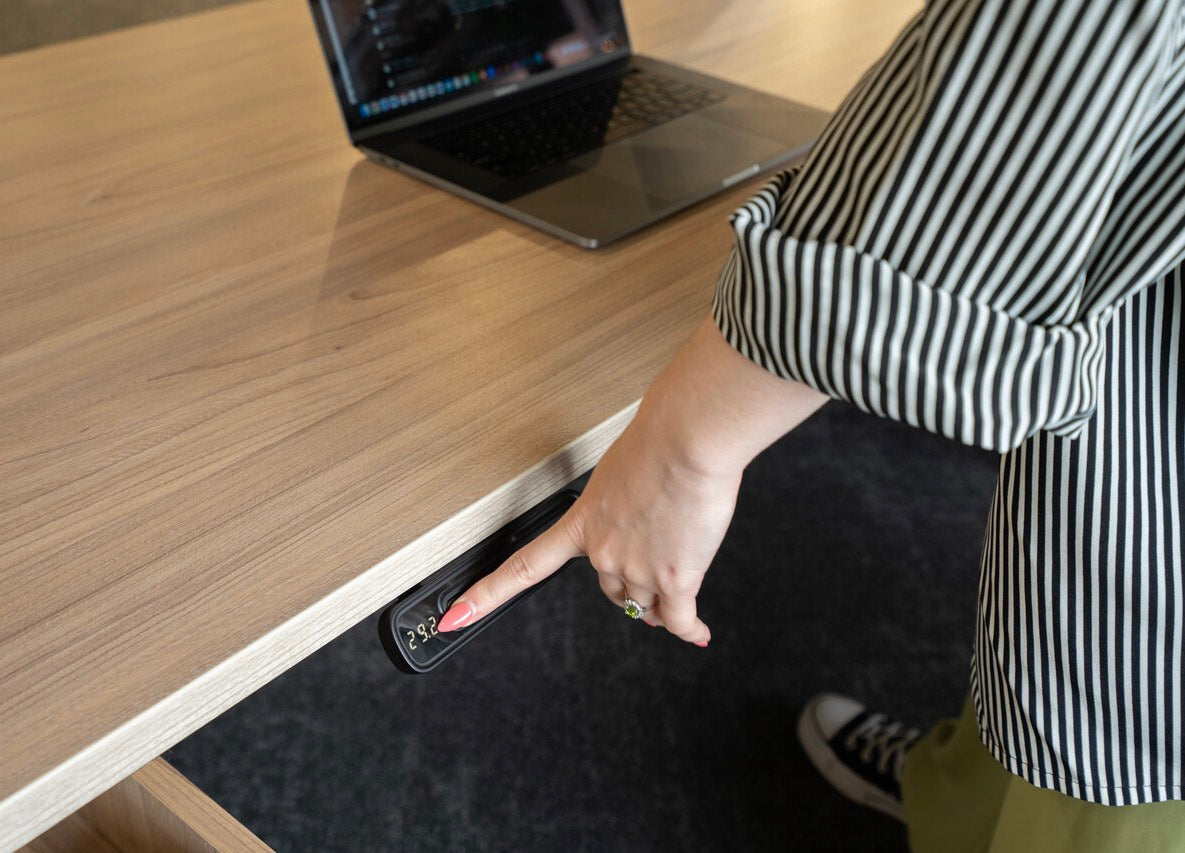 EDGE Height-Adjustable Desk L-Shape