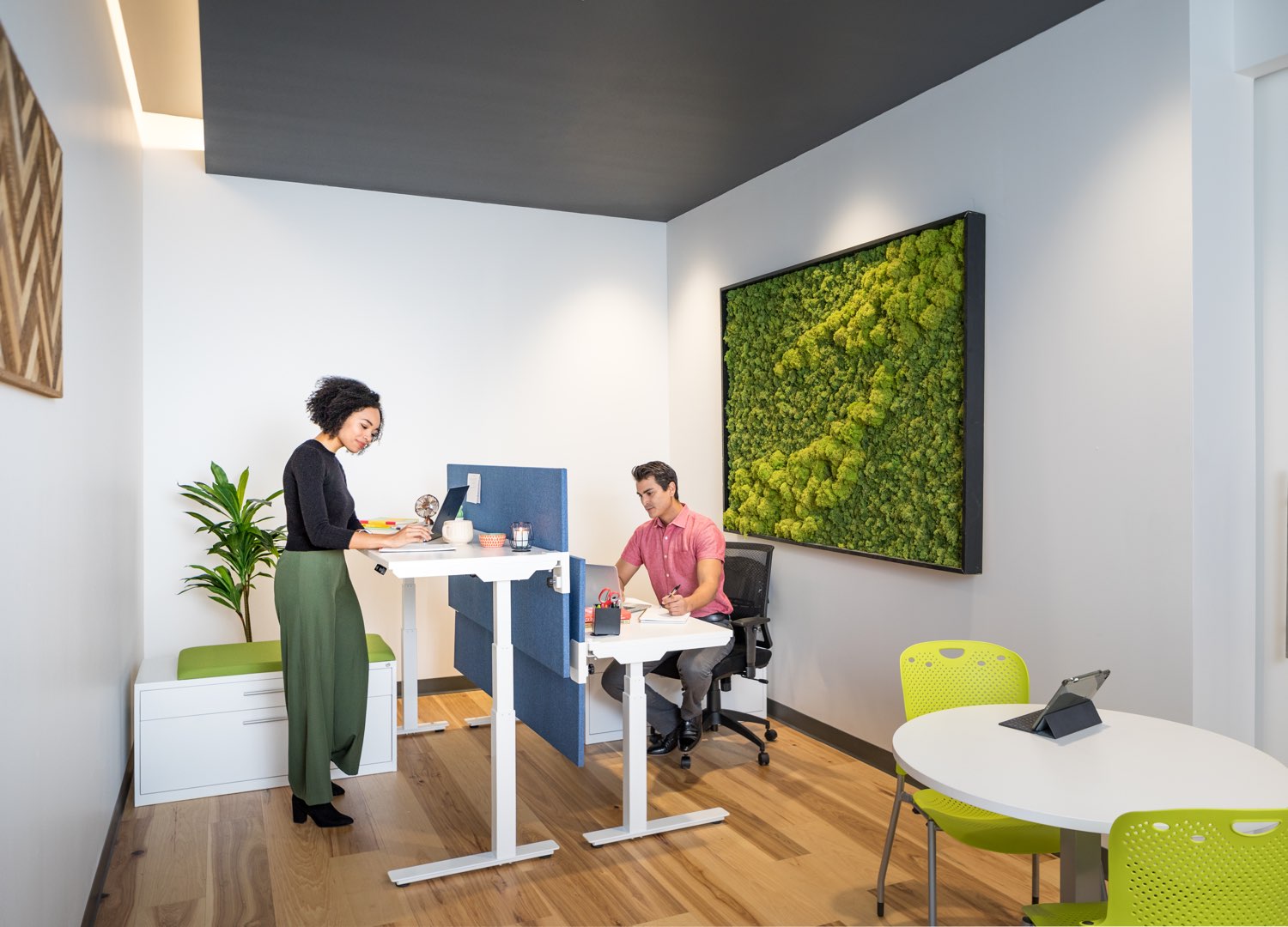 Think Desk (sit to stand)