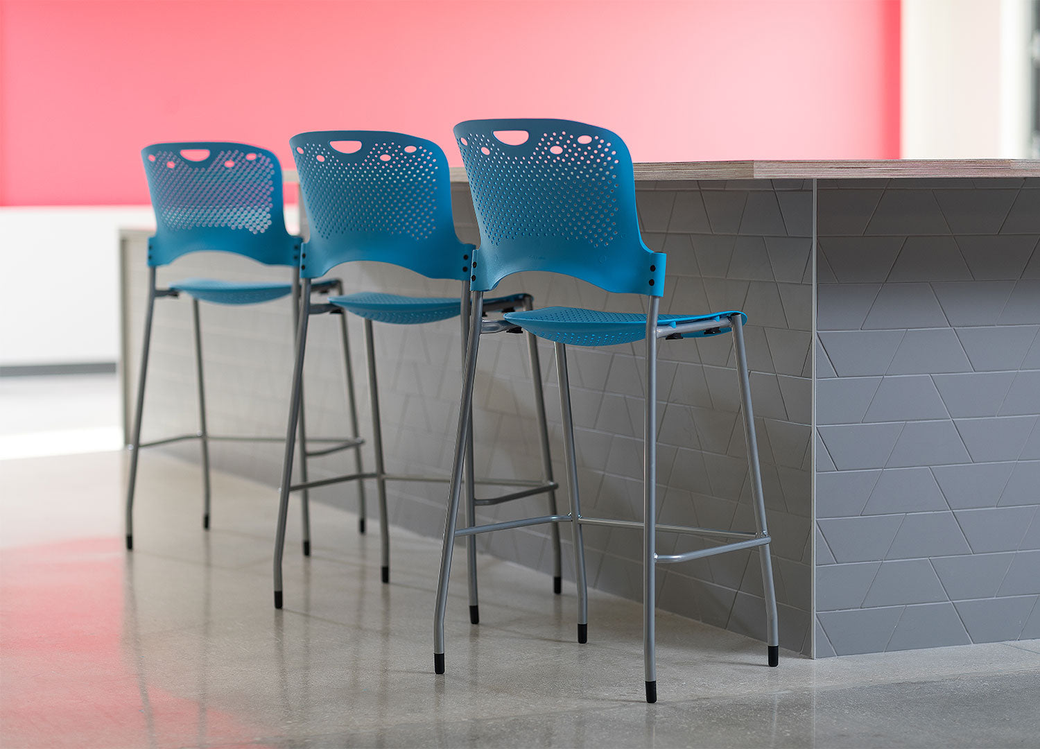 Luzent Stool