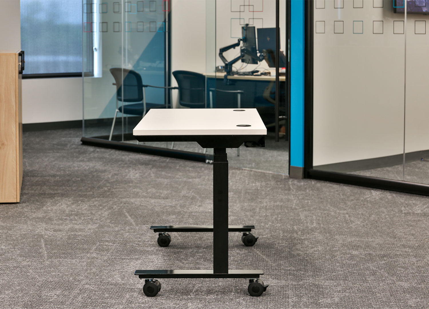 Mobile Think Desk (sit to stand)