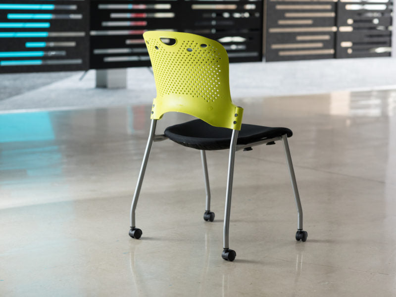 Luzent Deluxe Chair + Accessories