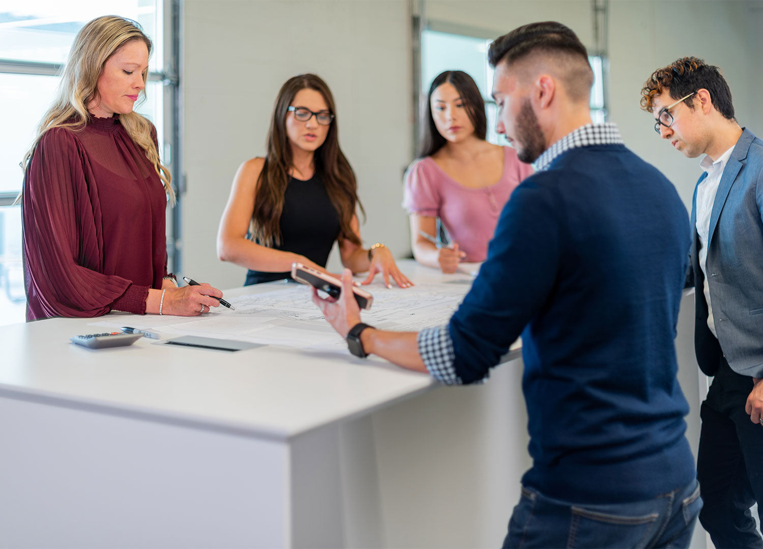 Table Colabration Standing-Height Collaboration Table | Juniper Office