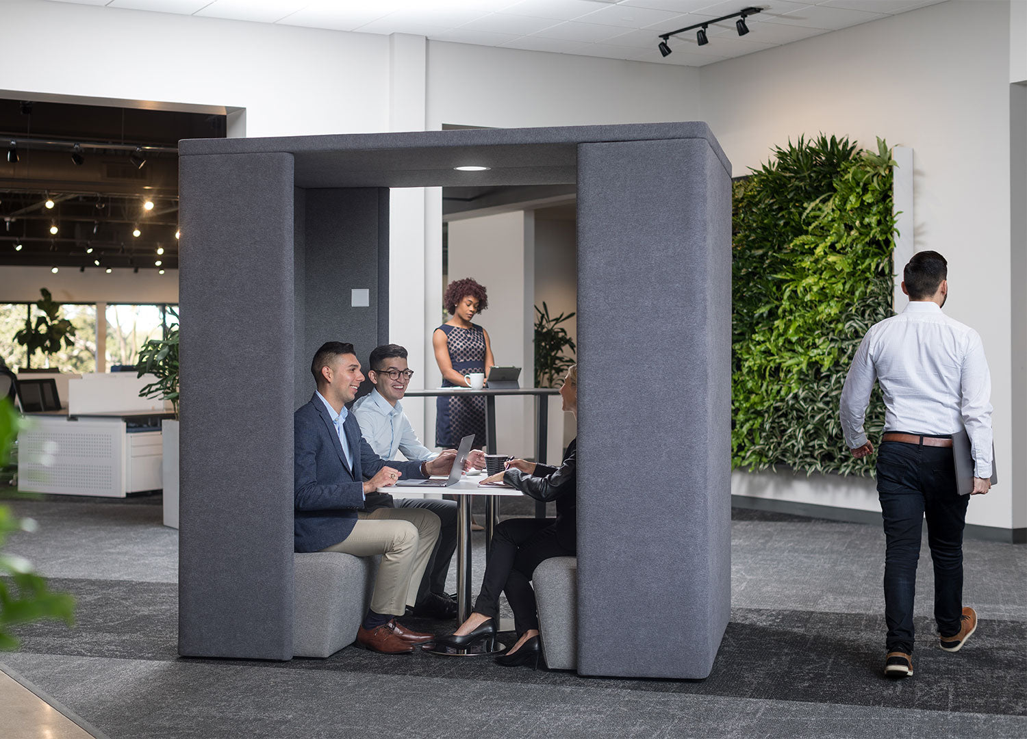 4-Person Open Meeting Pod